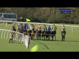 Video preview image for Huntingdon 13:25 - 32Red Casino Handicap Hurdle