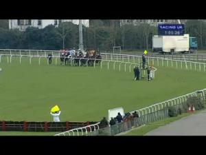 Video preview image for Kempton Park 13:05 - racinguk.com/anywhere Conditional Jockeys' Handicap Hurdle