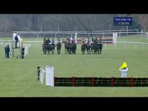 Video preview image for Kempton Park 13:35 - racinguk.com/winterseasonticket Novices' Hurdle
