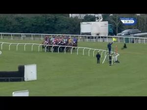 Video preview image for Kempton Park 17:35 - Racing UK 3 Devices 1 Price Maiden Open NH Flat Race