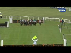Video preview image for Haydock Park 13:25 - Apollobet Weekly Golf Refunds Challenger Mares' Hurdle Series Final (Handicap)
