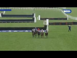 Video preview image for Ascot 15:45 - Waitrose Novices' Handicap Chase
