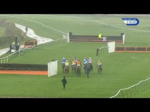 Video preview image for Warwick 14:30 - Apollobet Casino Free 10 Novices Handicap Chase