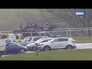 Video preview image for Wincanton 15:10 - Apollobet Cashback If You Finish 2nd Handicap Chase