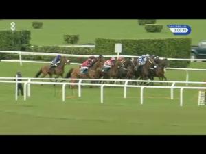 Video preview image for Cheltenham 15:00 - Arkells Brewery Mares' Handicap Hurdle (Listed)
