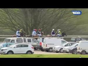 Video preview image for Wincanton 14:55 - Yeovil Radio Cabs 426666 Handicap Chase