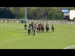 Video preview image for Kempton Park 14:00 - Polyroof Products Conditional Jockeys' Handicap Hurdle