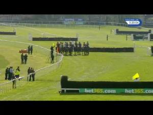 Video preview image for Sandown Park 17:20 - Bet365 Josh Gifford Novices' Handicap Chase