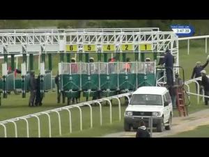 Video preview image for Pontefract 15:45 - Ladbrokes Mobile Fillies' Handicap