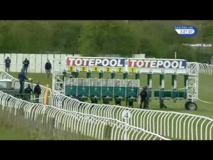 Video preview image for Thirsk 15:20 - totepoolliveinfo.com Maiden Stakes