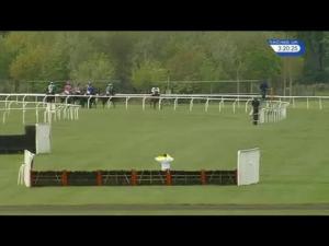 Video preview image for Kempton Park 15:20 - racinguk.com 'National Hunt' Novices' Hurdle