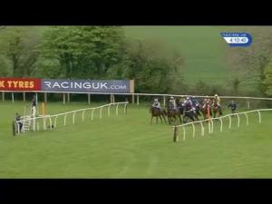 Video preview image for Wincanton 16:10 - Apollobet Cashback If You Finish 2nd Handicap Hurdle