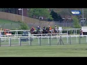 Video preview image for Aintree 19:05 - Will She/Won't She Handicap Hurdle