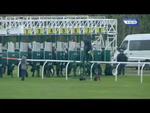Video preview image for Musselburgh 20:40 - Bernard Hunter Crane Hire Handicap