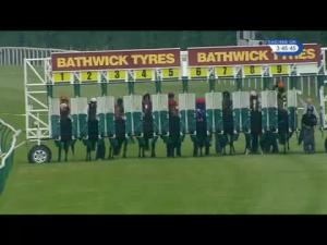Video preview image for Salisbury 15:45 - Sharp's Doom Bar Handicap