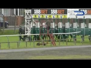 Video preview image for Redcar 16:05 - Free Month Trial Of Racing UK Handicap