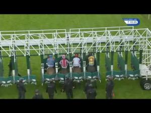Video preview image for Hamilton Park 19:10 - John Smith's Extra Smooth Handicap