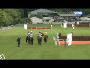 Video preview image for Perth 17:05 - Isle Of Skye 8yo Blended Scotch Whisky Handicap Chase