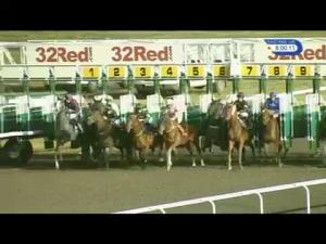 Video preview image for Kempton Park 20:00 - 32Red Handicap (London Middle Distance Series Qualifier)