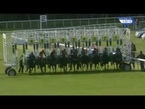 Video preview image for Pontefract 15:30 - Racing UK HD Bluff Cove Handicap (Round 7 Of The Pontefract Stayers Championship 2016)