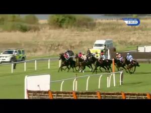 Video preview image for Kempton Park 14:30 - Racing UK HD On Sky432 Handicap Chase