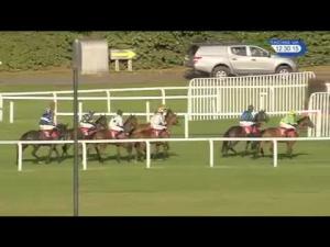 Video preview image for Sandown Park 12:30 - racinguk.com/freetrial Conditional Jockeys' Handicap Hurdle