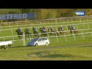 Video preview image for Newbury 14:45 - Bet365 Open Handicap Chase