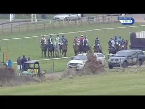 Video preview image for Warwick 13:35 - Local Parking Security Handicap Chase