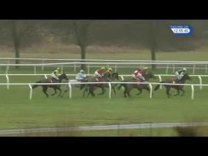 Video preview image for Kempton Park 12:55 - 32Red On The App Store Handicap Chase (3)