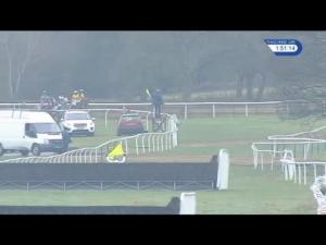 Video preview image for Ludlow 13:50 - EBF/thoroughbred Breeders' Association Mares' Novices' Chase (3)