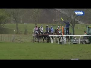 Video preview image for Catterick Bridge 15:55 - Racing UK Winter Season Ticket Handicap Chase (4)