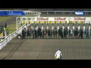 Video preview image for Kempton Park 19:15 - 32red.com Handicap (4)