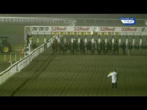 Video preview image for Kempton Park 19:15 - 32red.com Handicap (4)