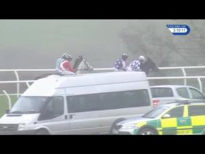 Video preview image for Wincanton 15:10 - Fortress Home Insurance Handicap Chase (Qualifier) (3)