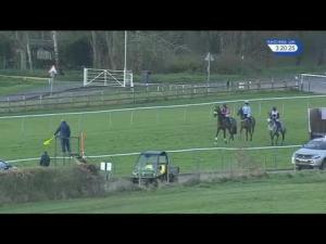 Video preview image for Warwick 15:20 - JCB Stephen Allday Perpetual Plate Chase (Novices' Limited Handicap)