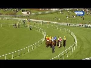 Video preview image for Bangor-On-Dee 15:25 - Broxton Gates Mares' Handicap Chase
