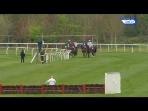 Video preview image for Kempton Park 15:05 - Recticel Insulation Perfect Finish Novices' Hurdle