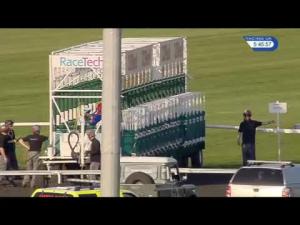 Video preview image for Kempton Park 17:45 - 32Red On The App Store Handicap (Div 1)