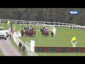 Video preview image for Exeter 14:20 - Finlake Devon's Premier Holiday Resort Novices' Selling Hurdle