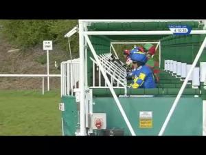Video preview image for Pontefract 16:10 - Watch Racing UK On 3 Devices Handicap