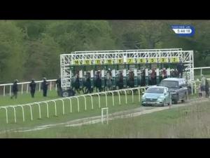 Video preview image for Pontefract 17:40 - See Bananarama At Pontefract 80S Night Apprentice Handicap