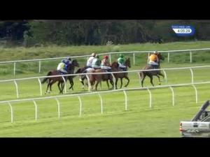 Video preview image for Huntingdon 16:05 - Best Odds Guaranteed At 188Bet Intermediate Open NH Flat Race