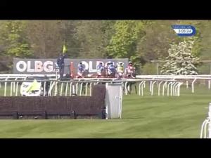 Video preview image for Kempton Park 15:05 - Smarter Bets With Matchbook Betting Exchange Chase (Novices' Limited Handicap)