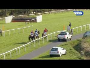 Video preview image for Exeter 17:10 - 188bet.co.uk Novices' Hurdle