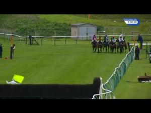 Video preview image for Warwick 15:50 - Racing UK Now On Talktalk TV Handicap Chase