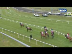 Video preview image for Kempton Park 14:00 - Smarter Bets With Matchbook Novices' Hurdle