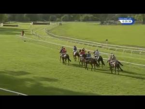 Video preview image for Perth 18:35 - Be Lucky In The Dewhurst Ring Novices' Handicap Chase