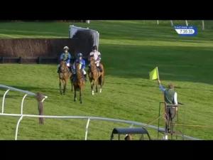 Video preview image for Huntingdon 19:35 - Champions League Betting At 188Bet Novices' Chase