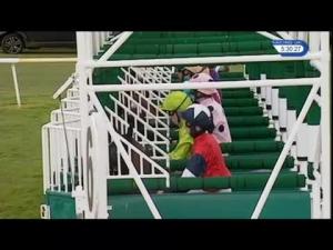 Video preview image for Leicester 17:30 - Sutton Apprentice Handicap