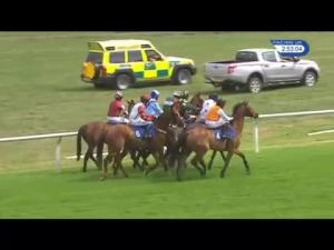 Video preview image for Stratford-on-Avon 14:40 - Touch Fm Selling Hurdle